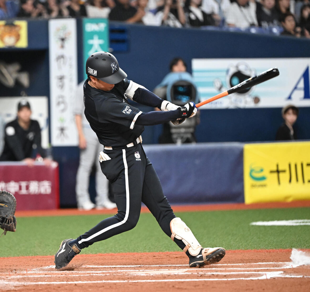 オリックス対ロッテ　10回裏オリックス1死満塁、左前にサヨナラ打を放つ太田椋（撮影・和賀正仁）