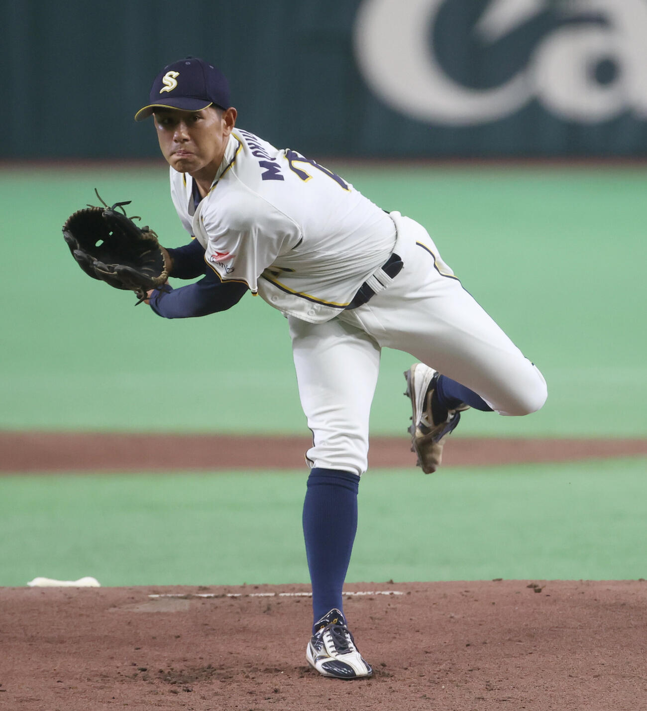 西濃運輸対エイジェック　先発した西濃運輸・森岡大輔（撮影・柴田隆二）