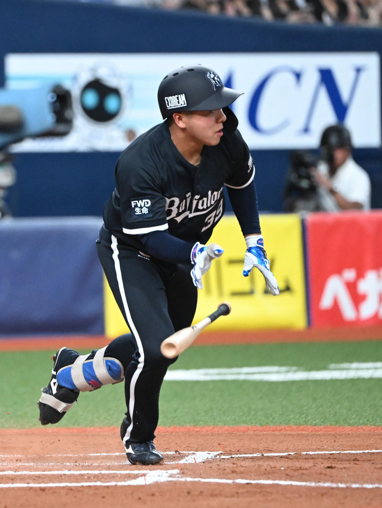 オリックス対ロッテ　6回裏オリックス1死二塁、中越え適時二塁打を放つ池田陵真（撮影・和賀正仁）