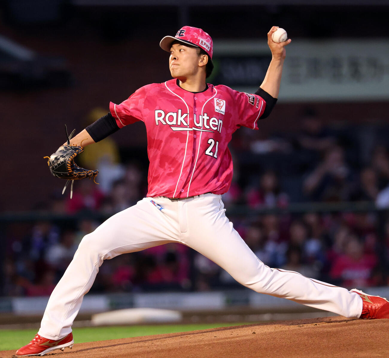 楽天対日本ハム　力投する楽天先発の早川隆久（撮影・浅見桂子）