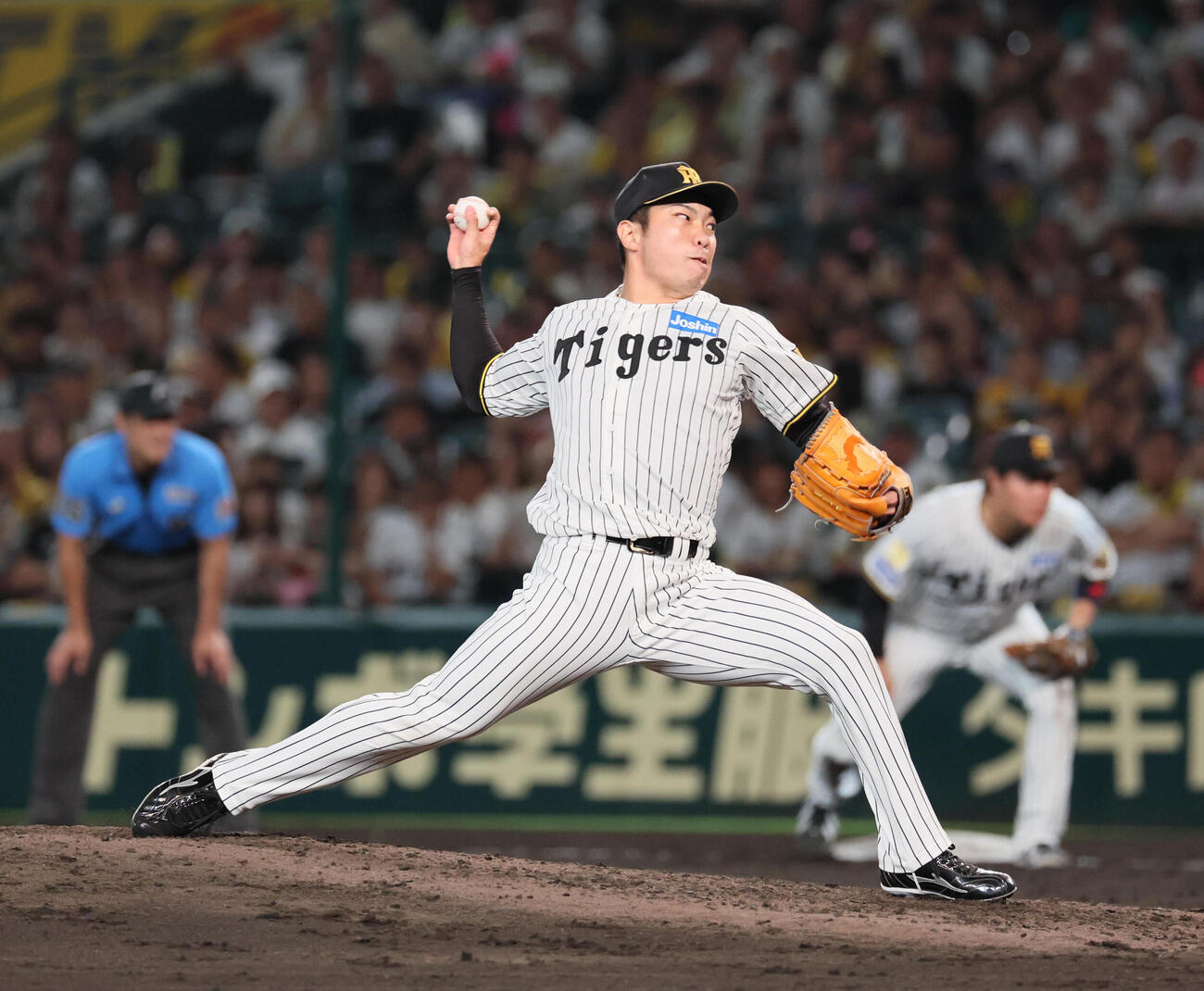 阪神対DeNA　阪神2番手の石井大智（撮影・宮崎幸一）