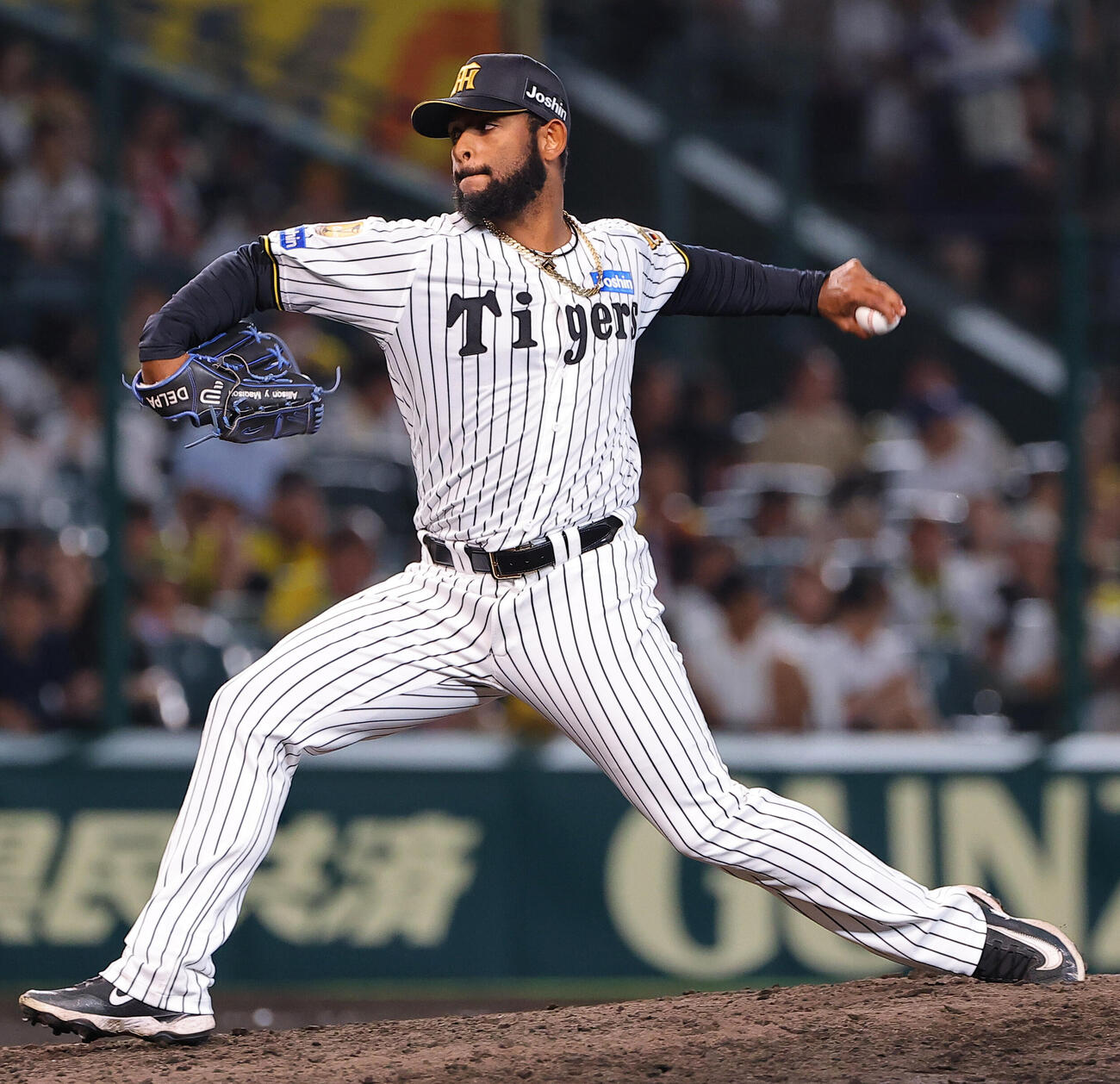 阪神対DeNA　阪神4番手のアンダーソン・セベリーノ（撮影・上田博志）