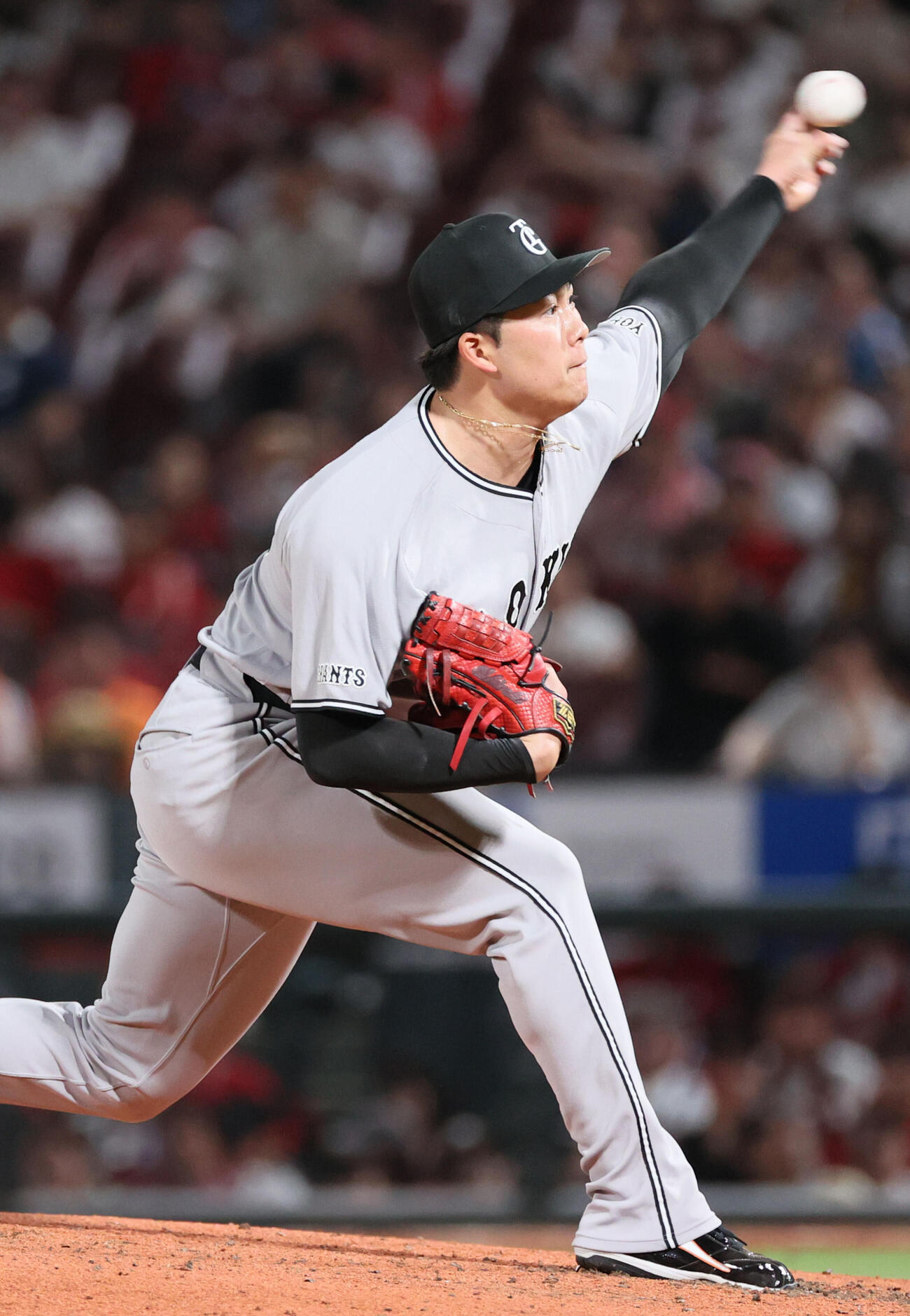 広島対巨人　4回裏広島、巨人2番手の代木大和（撮影・加藤孝規）