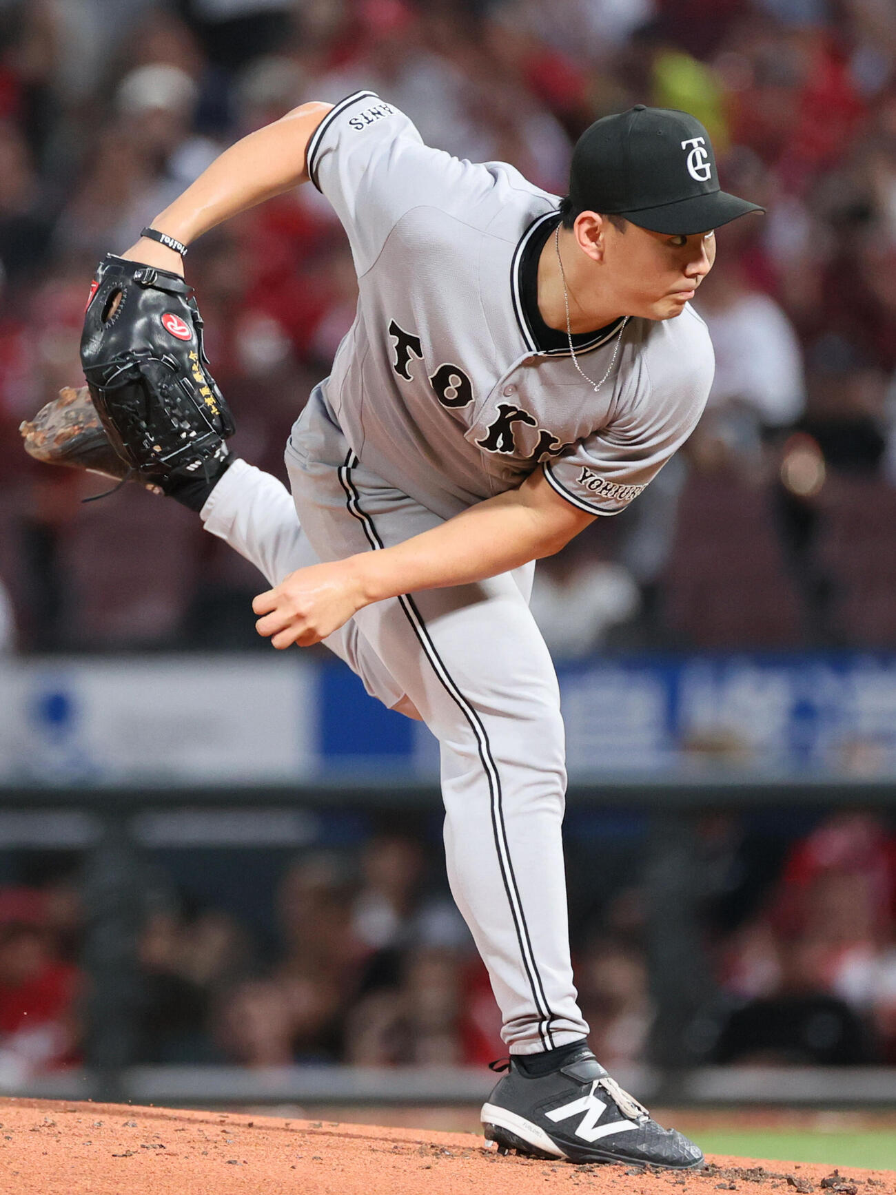 広島対巨人　巨人先発の小笠原慎之介（撮影・加藤孝規）