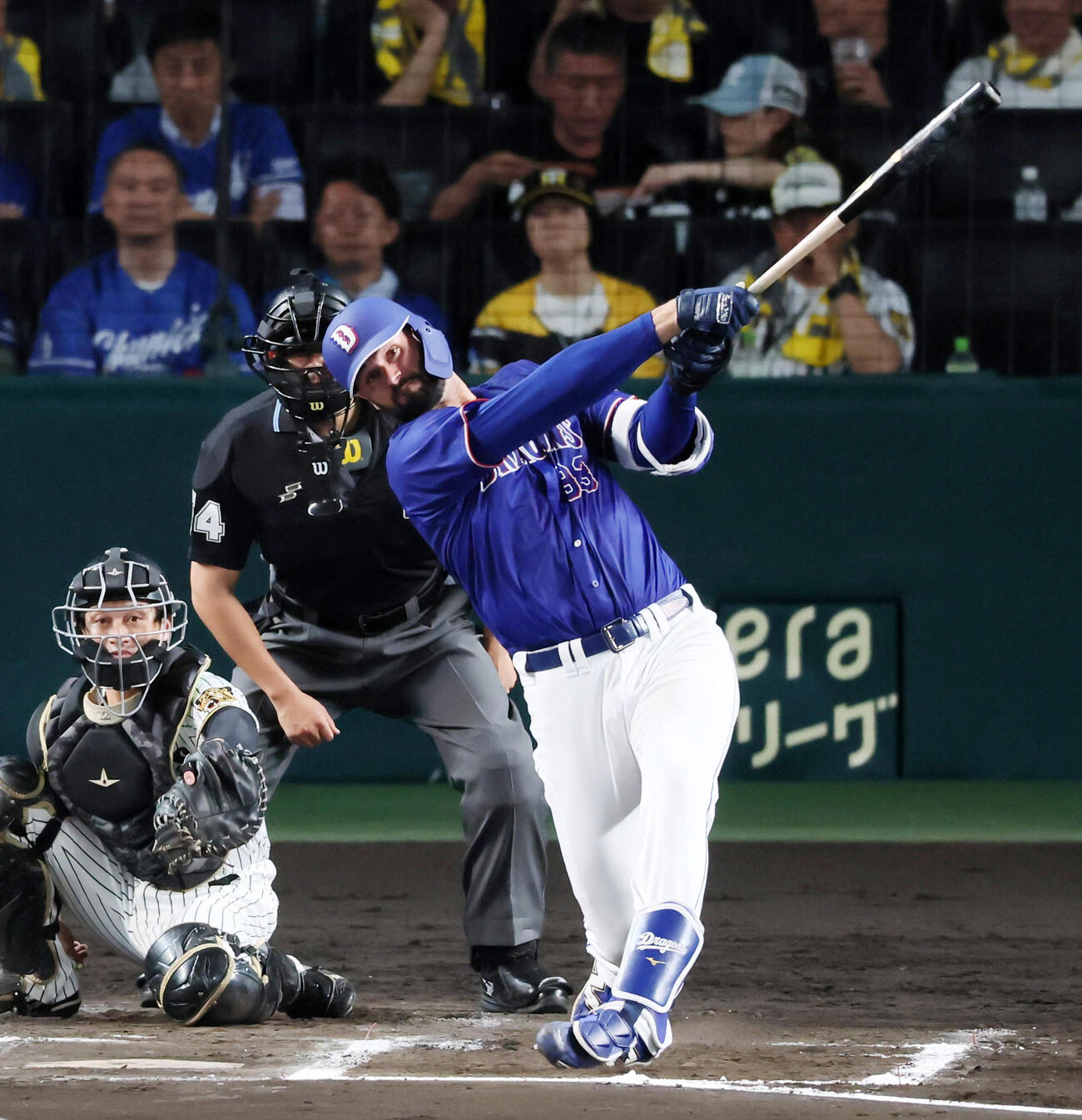 5月20日、阪神対中日　6回表中日2死一塁、カイル・マラーは左越え2点本塁打を放つ