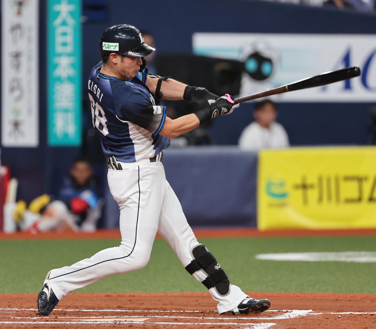 オリックス対西武　7回表西武2死、岸潤一郎はこの日3本目の安打を左前に放つ（撮影・西尾就之）