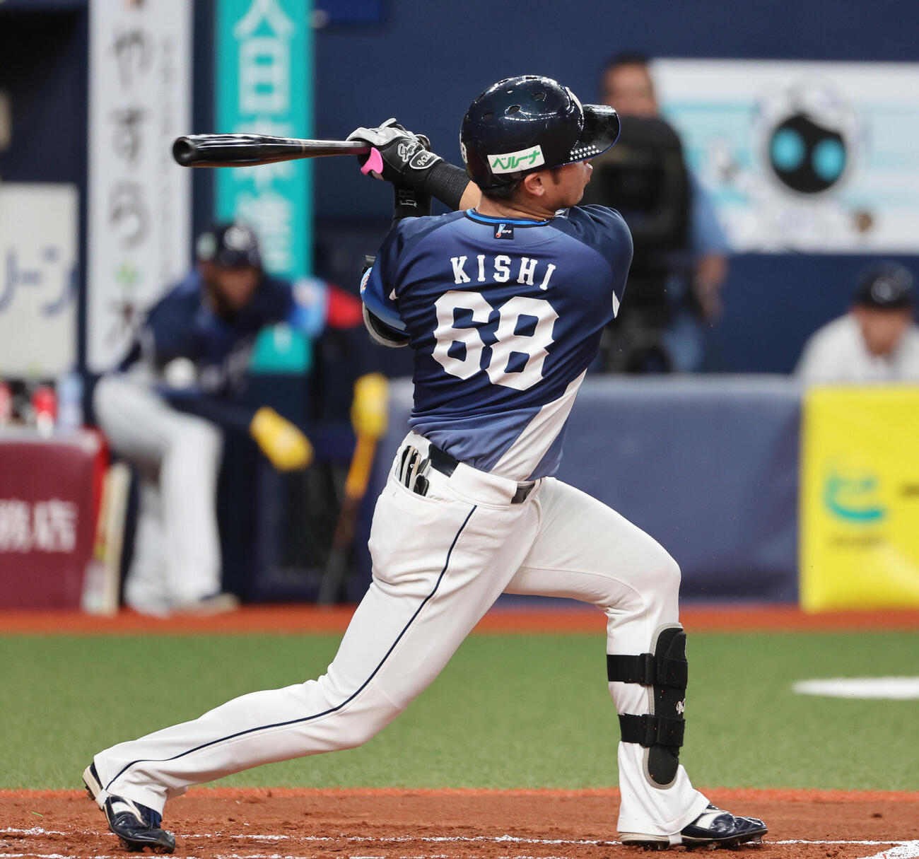 オリックス対西武　3回表西武1死、途中出場の岸潤一郎は内野安打を放つ（撮影・西尾就之）