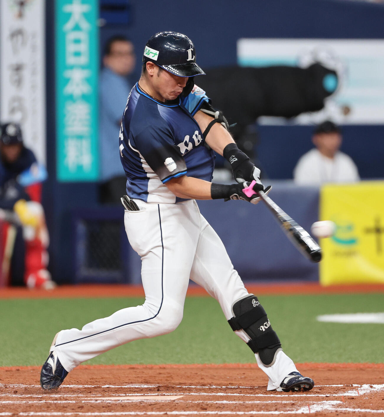 オリックス対西武　9回表西武1死二塁、岸潤一郎はこの日4本目の安打となる左前打を放つ（撮影・西尾就之）
