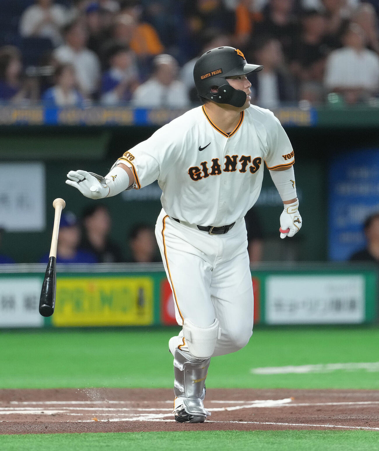 巨人対中日　1回裏巨人1死一、三塁、大城卓三は先制適時打を放つ（撮影・足立雅史）