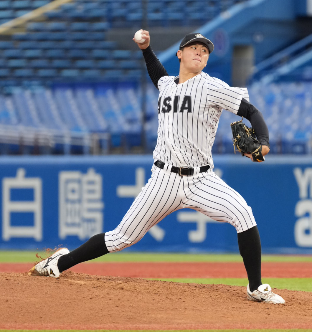 亜大対東洋大　力投する亜大先発の川尻啓人（撮影・小沢裕）　♯東京・神宮球場　東都大学野球秋季リーグ戦、一部　