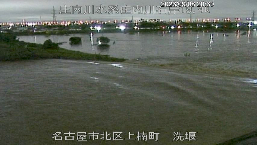 大雨で増水した名古屋市北区の庄内川のライブカメラ画像（国交省提供）(共同)