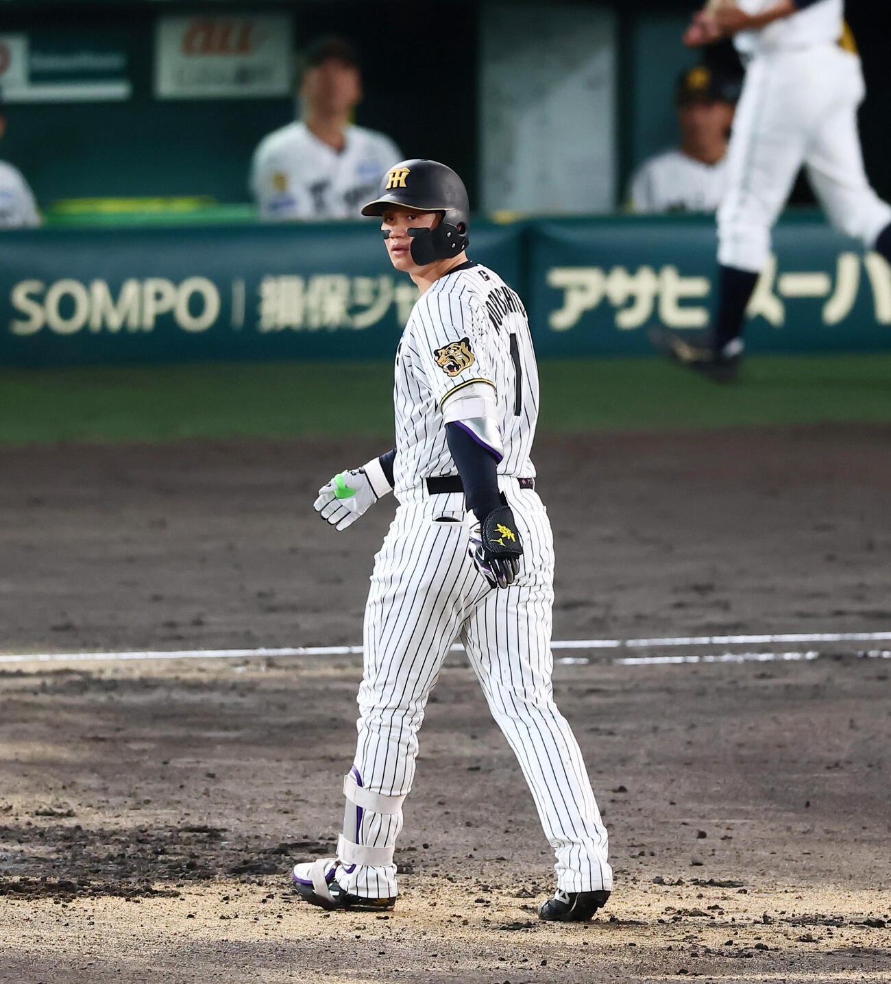 阪神対広島　4回裏阪神1死、森下翔太は一飛を打ち上げる（撮影・加藤哉）