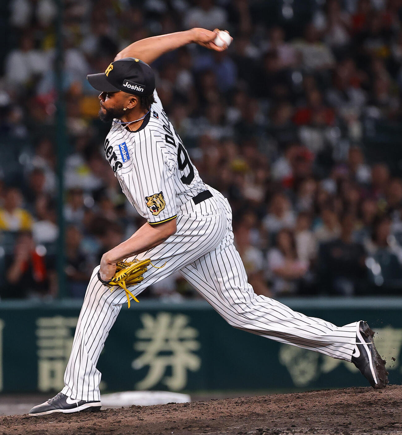 9日、阪神4番手のラファエル・ドリス