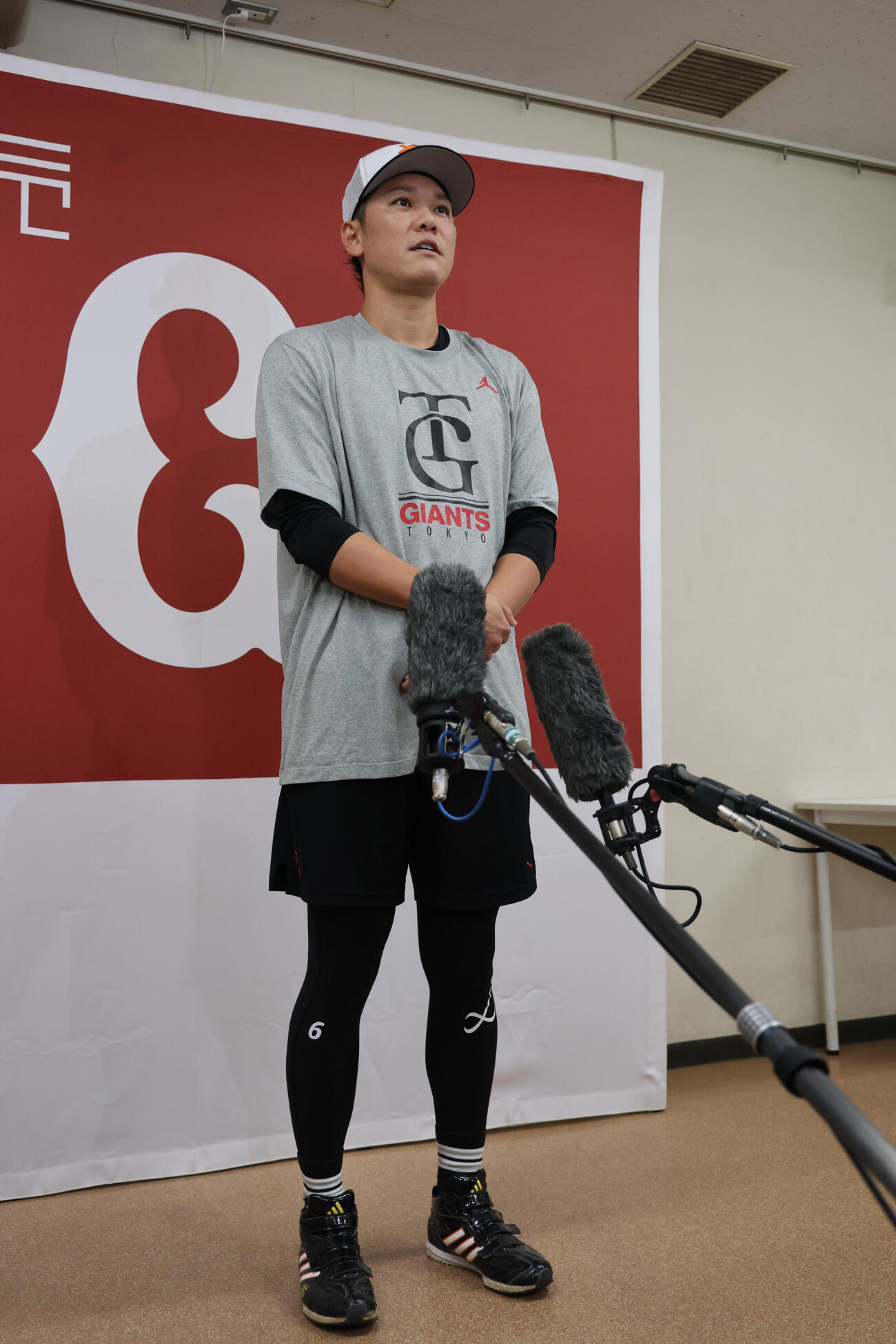 巨人対中日　亡くなった張本勲さんについて話す巨人坂本勇人