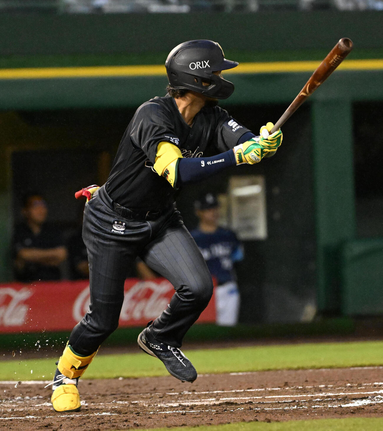 オリックス対西武　1回裏オリックス1死一、二塁、宗佑磨は先制適時打を放つ（撮影・石井愛子）