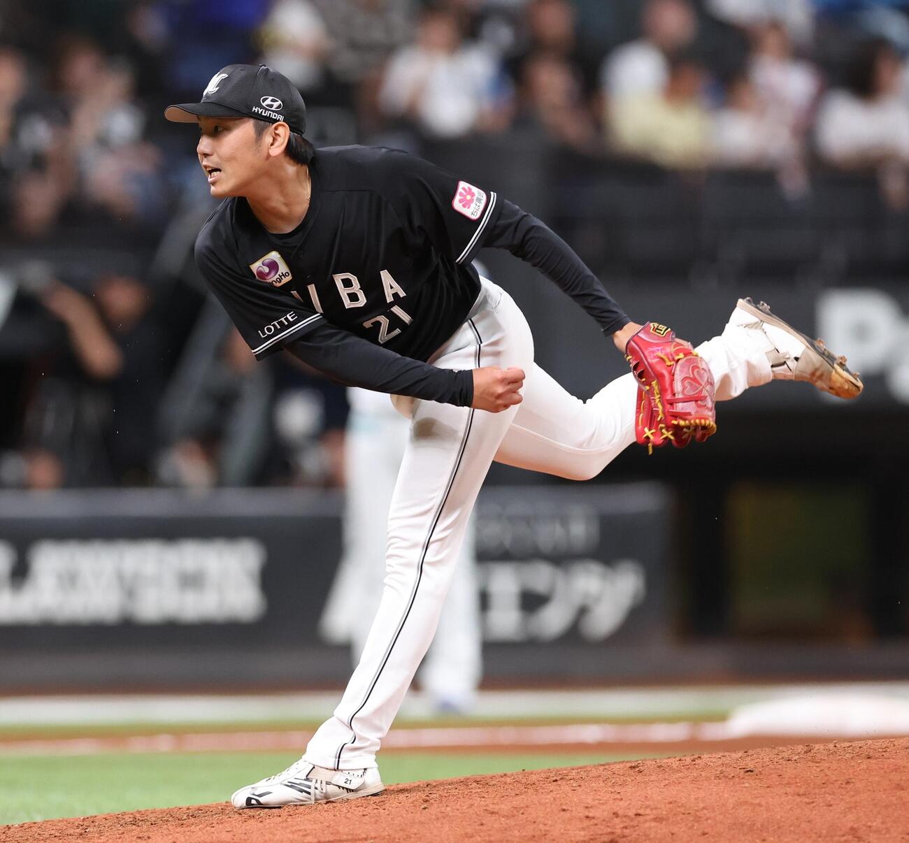 ロッテ石川柊太（2026年8月撮影）　　