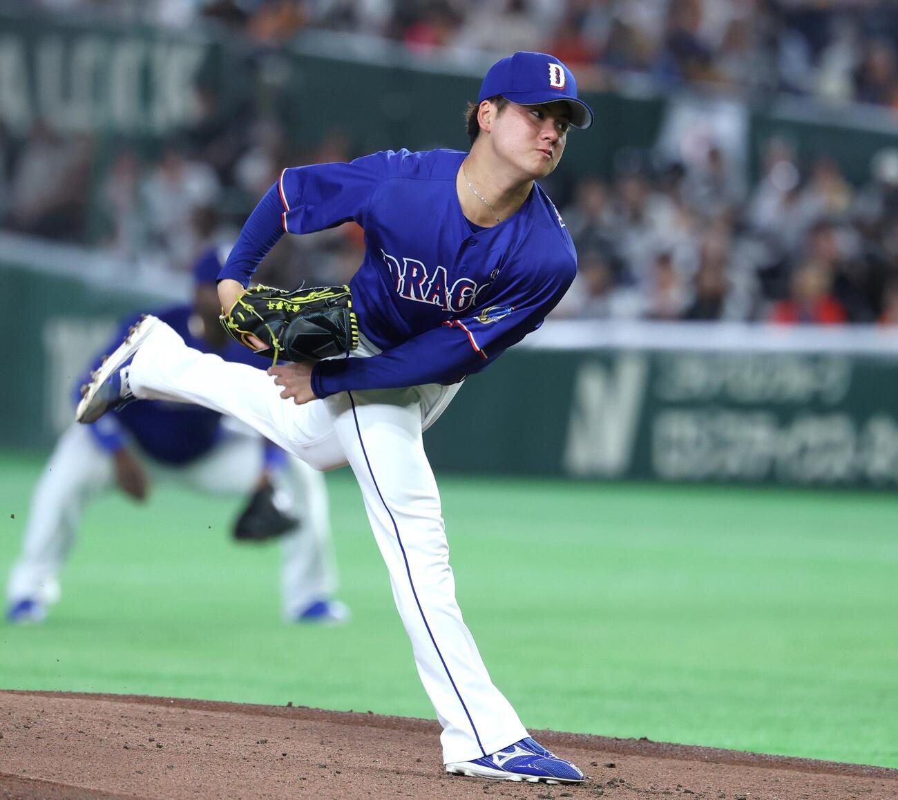 巨人対中日　力投する中日先発の金丸夢斗（撮影・黒川智章）