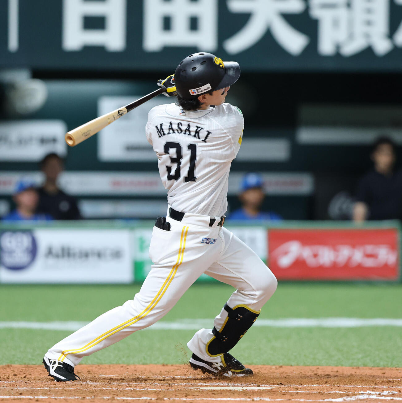 ソフトバンク対日本ハム　3回裏ソフトバンク1死、正木智也は左越えに勝ち越し本塁打を放つ（撮影・梅根麻紀）