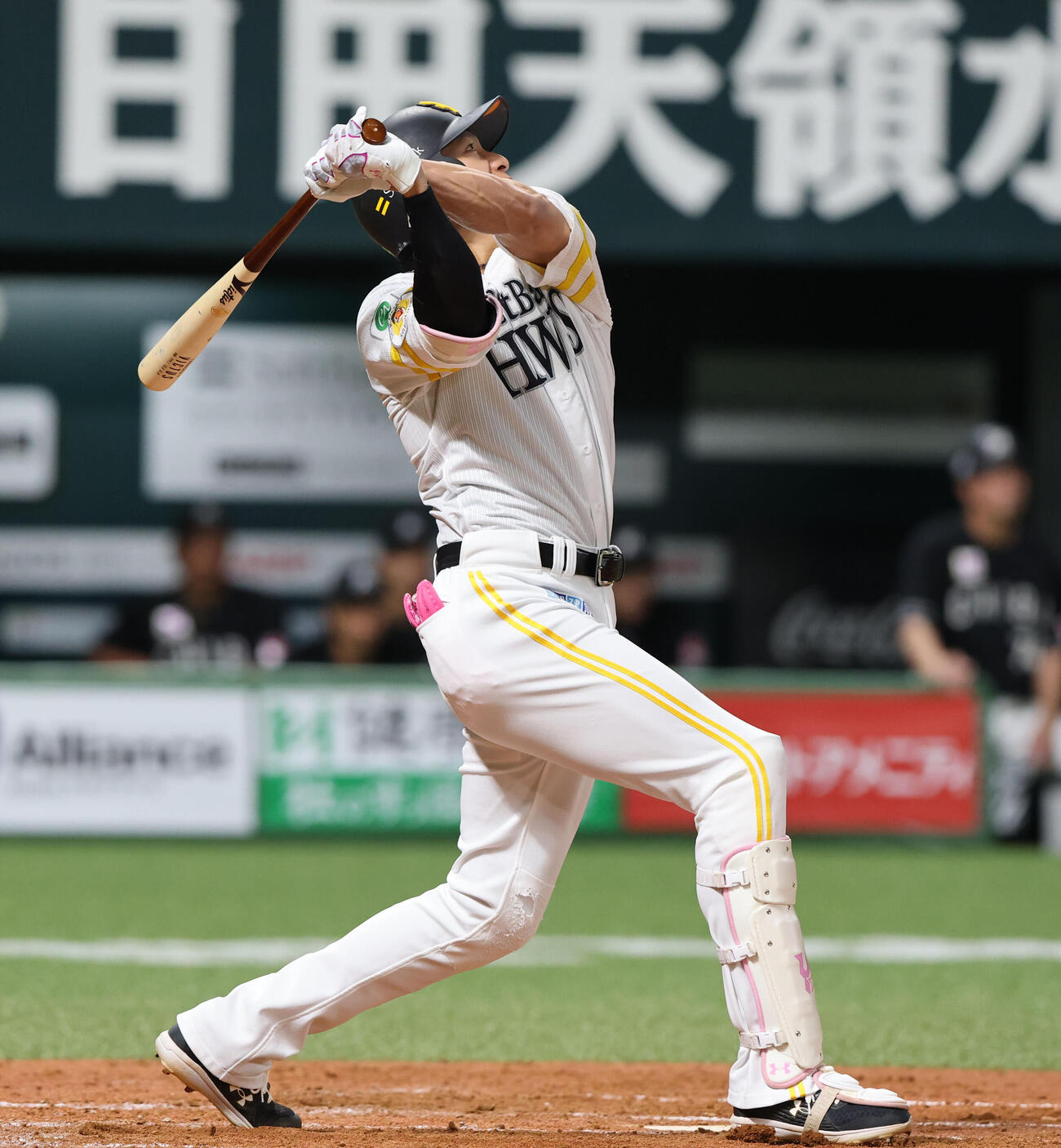 ソフトバンク対ロッテ　4回裏ソフトバンク無死、柳田悠岐は左越えに勝ち越し本塁打を放つ（撮影・梅根麻紀）
