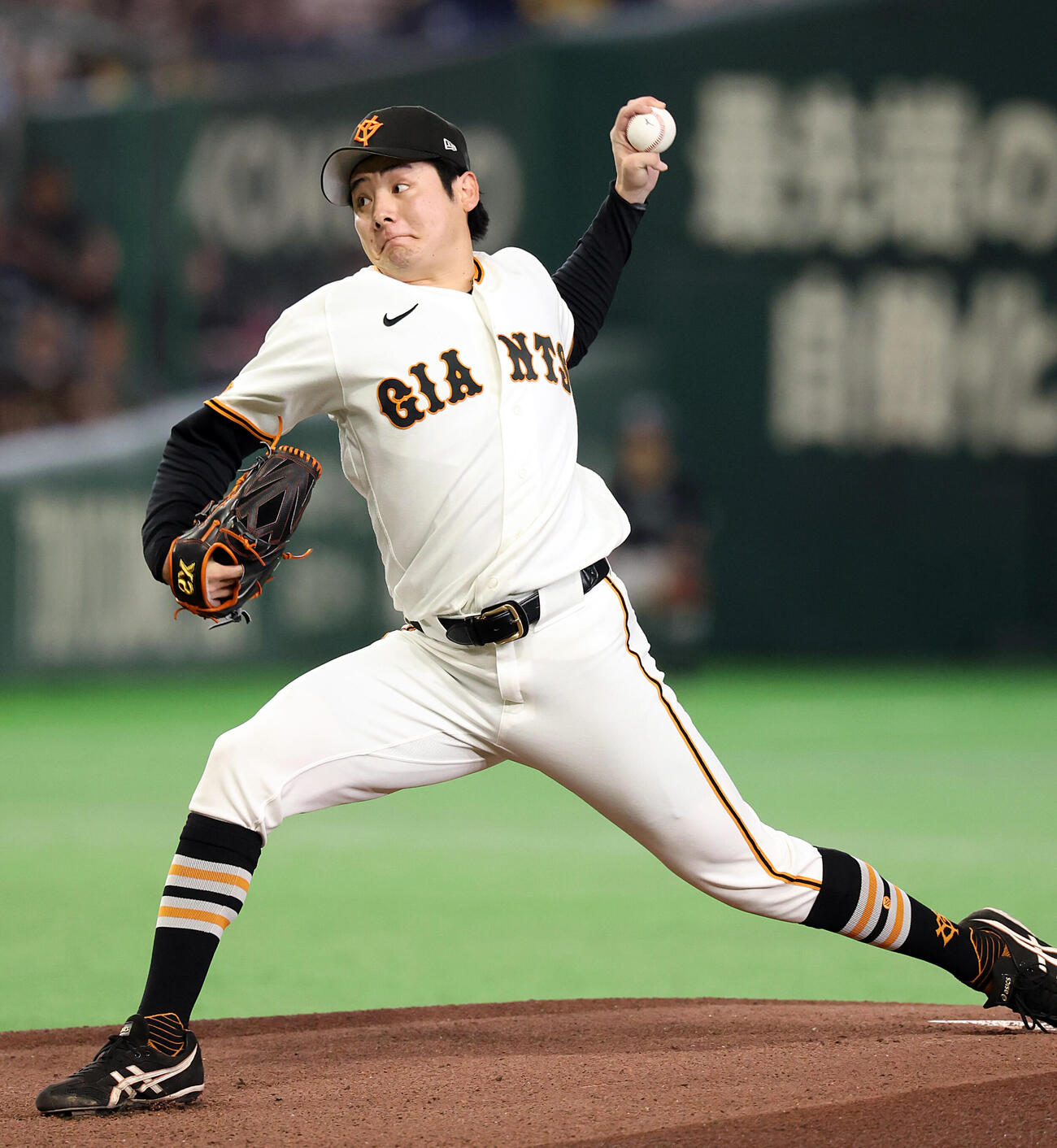 巨人対阪神　力投する巨人先発の竹丸和幸（撮影・浅見桂子）