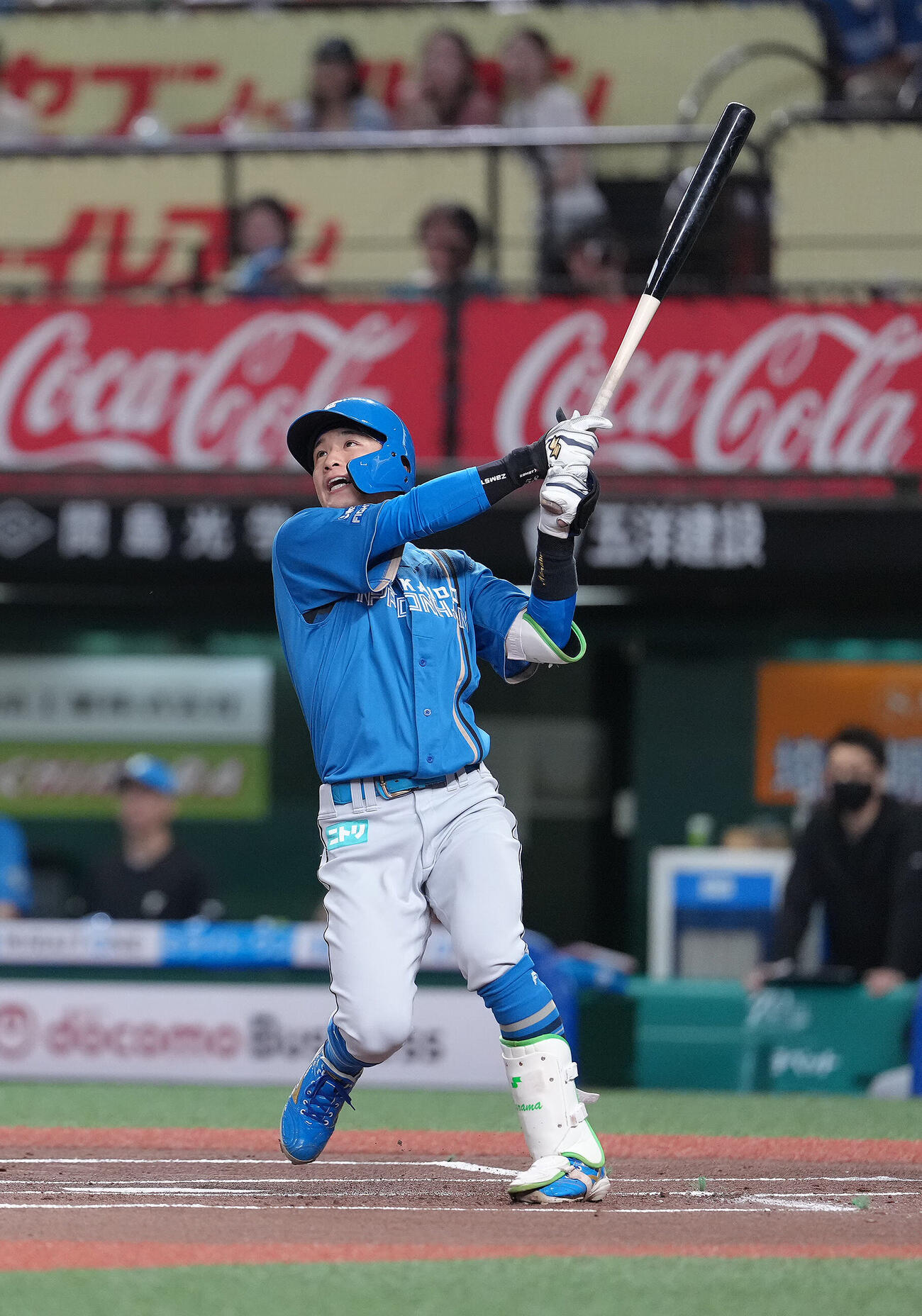 西武対日本ハム　1回表日本ハム1死、奈良間大己は先制本塁打を放つ（撮影・足立雅史）