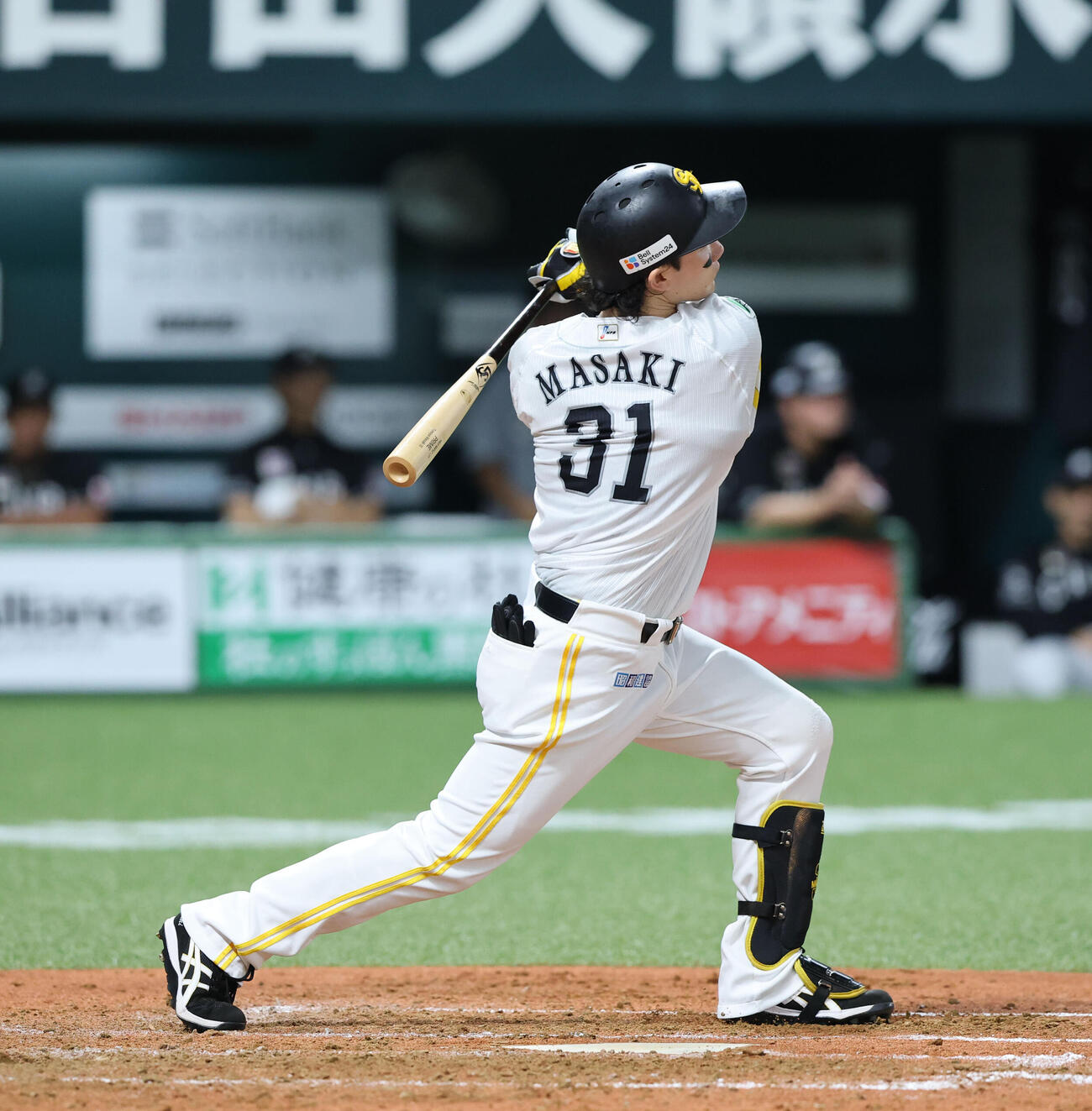 ソフトバンク対ロッテ　4回裏ソフトバンク1死二塁、正木智也は左越えに2点本塁打を放つ（撮影・梅根麻紀）