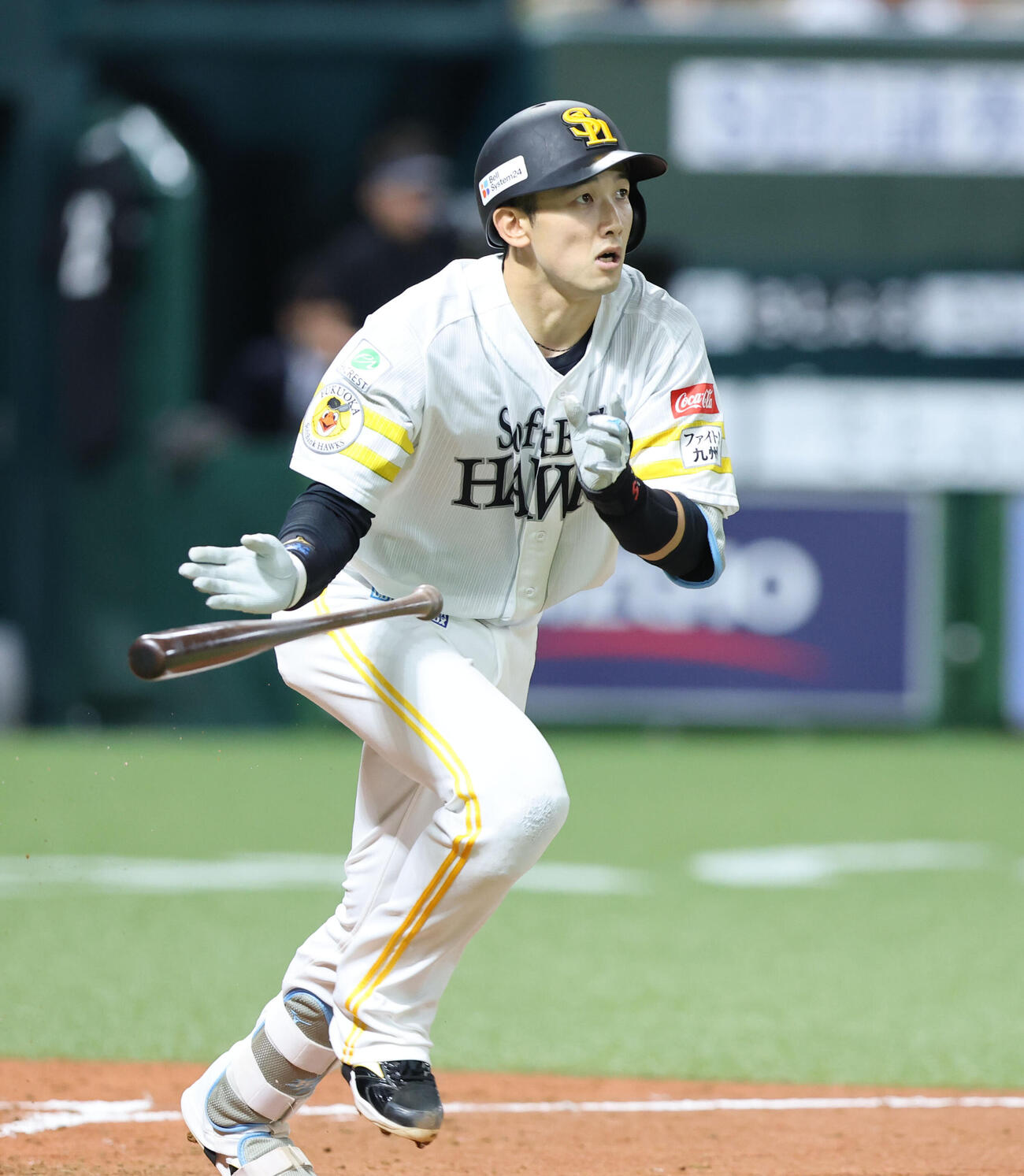 ソフトバンク対ロッテ　3回裏ソフトバンク2死満塁、山本祐大は右越えに勝ち越し適時二塁打を放つ（撮影・梅根麻紀）