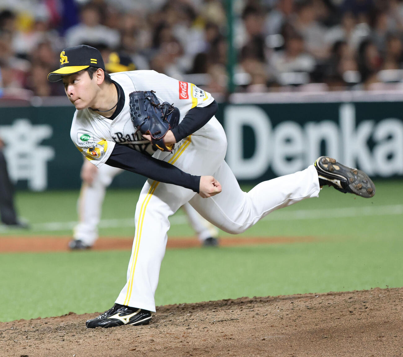 ソフトバンク対ロッテ　2番手として登板したソフトバンク鈴木豪太（撮影・梅根麻紀）