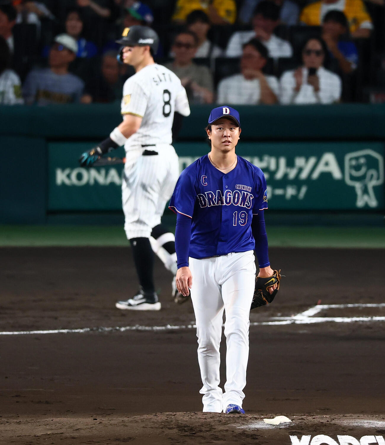 阪神対中日　2回裏阪神無死、高橋宏斗は佐藤輝明を三振に仕留める（撮影・加藤哉）