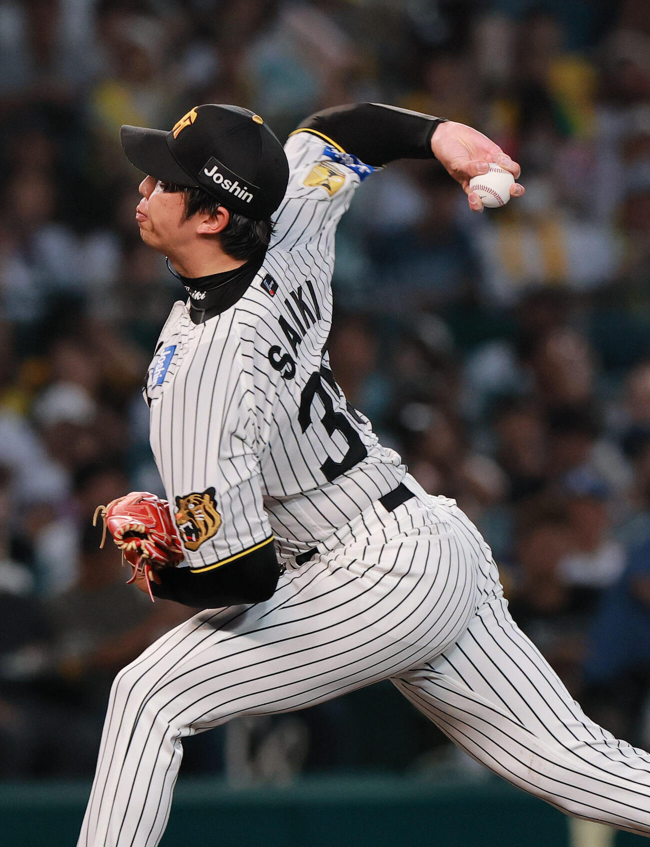 阪神対中日　2回表、力投する阪神才木浩人（撮影・上山淳一）