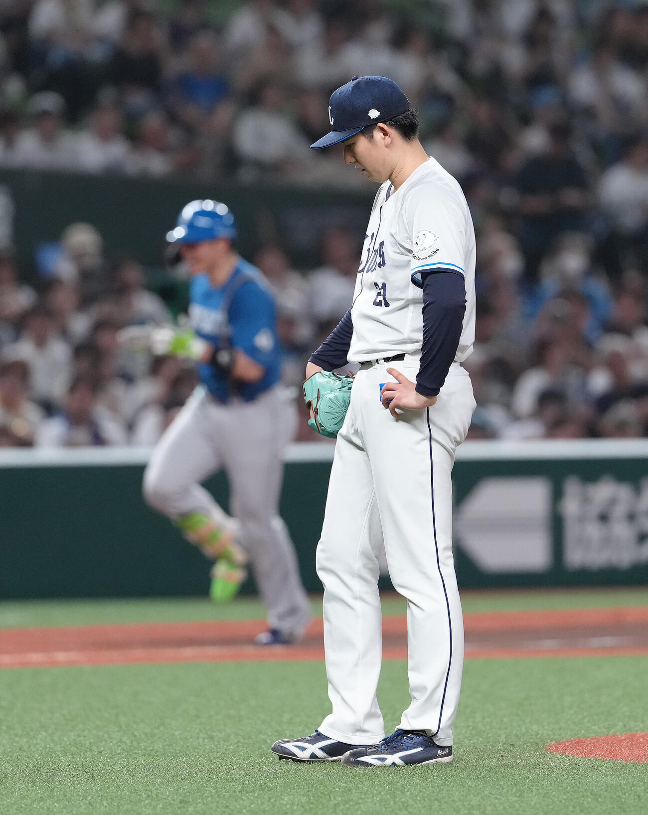 西武対日本ハム　6回表日本ハム1死、清宮幸太郎（後方）に右越え本塁打を浴びた武内夏暉（撮影・足立雅史）