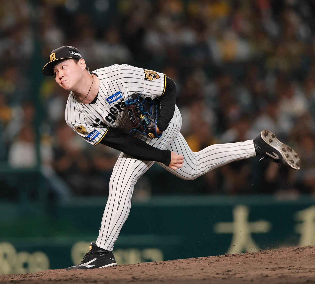 阪神対中日　11回表に登板する阪神木下里都（撮影・上山淳一）