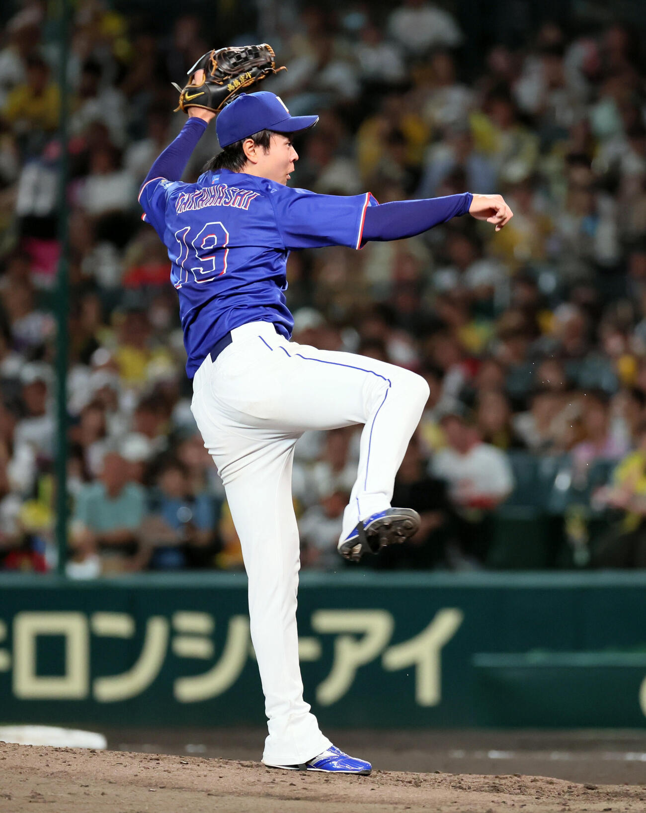 阪神対中日　6回裏阪神、力投する中日高橋宏斗く撮影・宮崎幸一）
