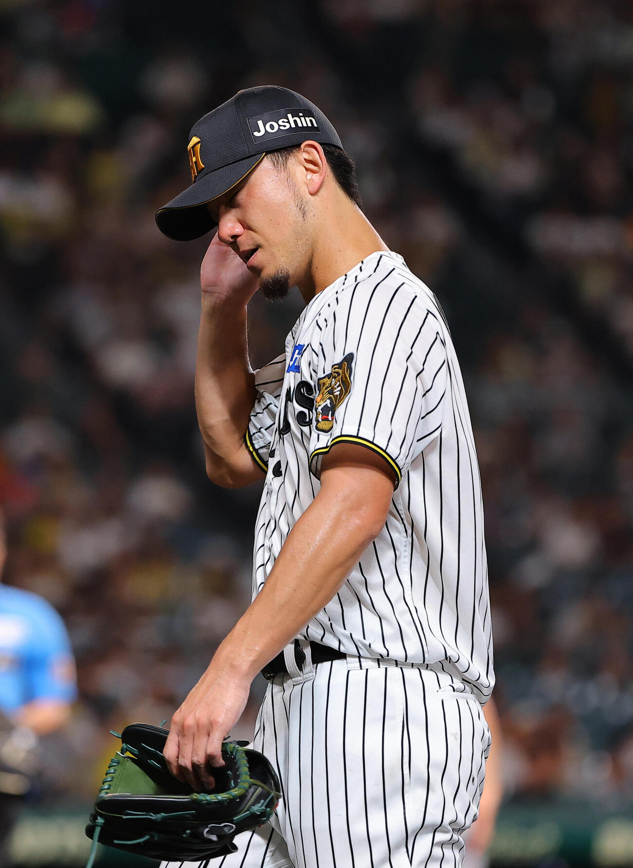 阪神対中日　5回4失点で降板する伊藤将司（撮影・上田博志）