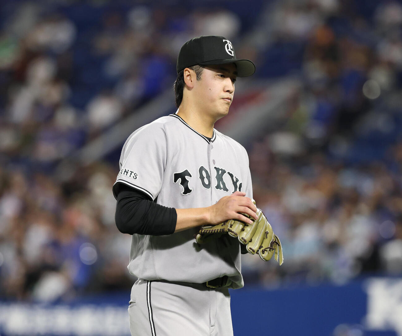 DeNA対巨人　1回裏に先制本塁打を浴びた西舘勇陽（撮影・増田悦実）