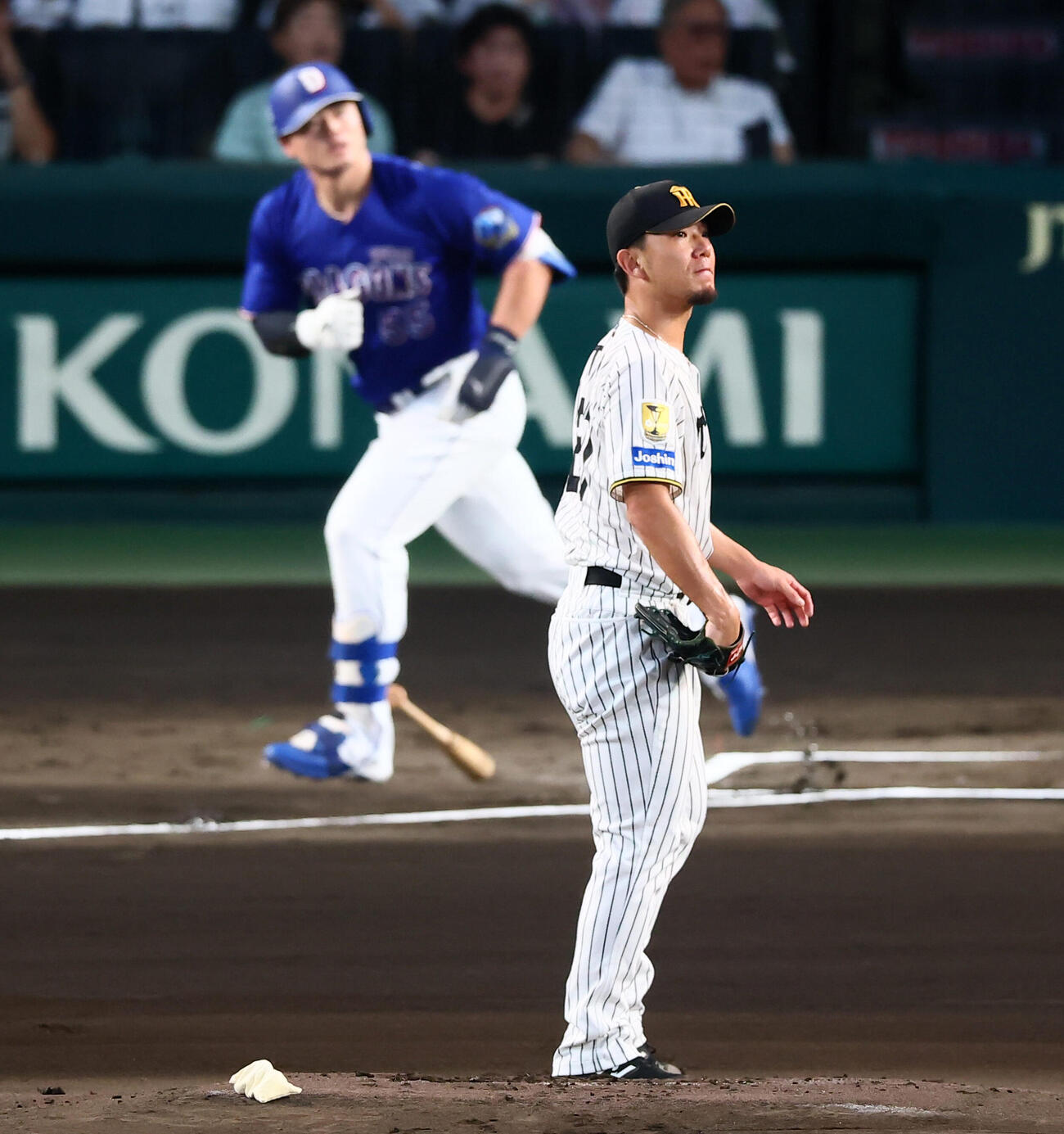 阪神対中日　1回表中日1死一塁、伊藤将司は細川成也に2点左越え本塁打を浴びる（撮影・加藤哉）