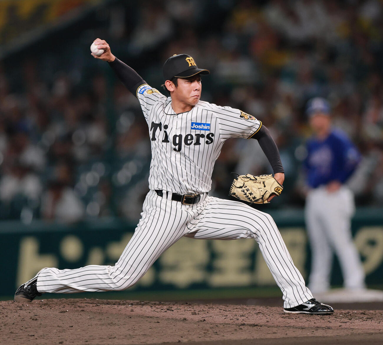 阪神対中日　7回表に登板する阪神神宮僚介（撮影・上山淳一）