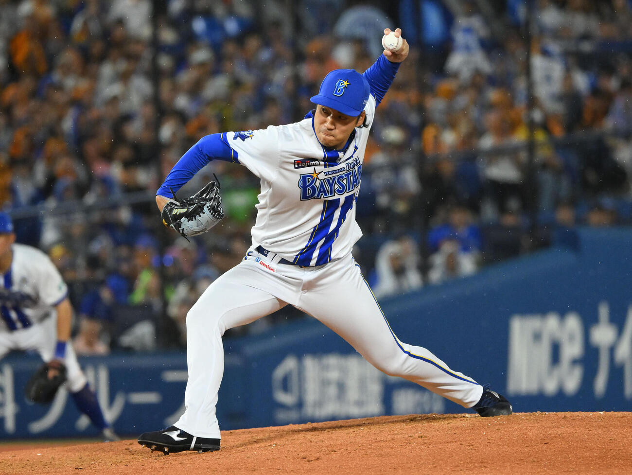 DeNA対巨人　DeNA3番手の岩田将貴（撮影・滝沢徹郎）