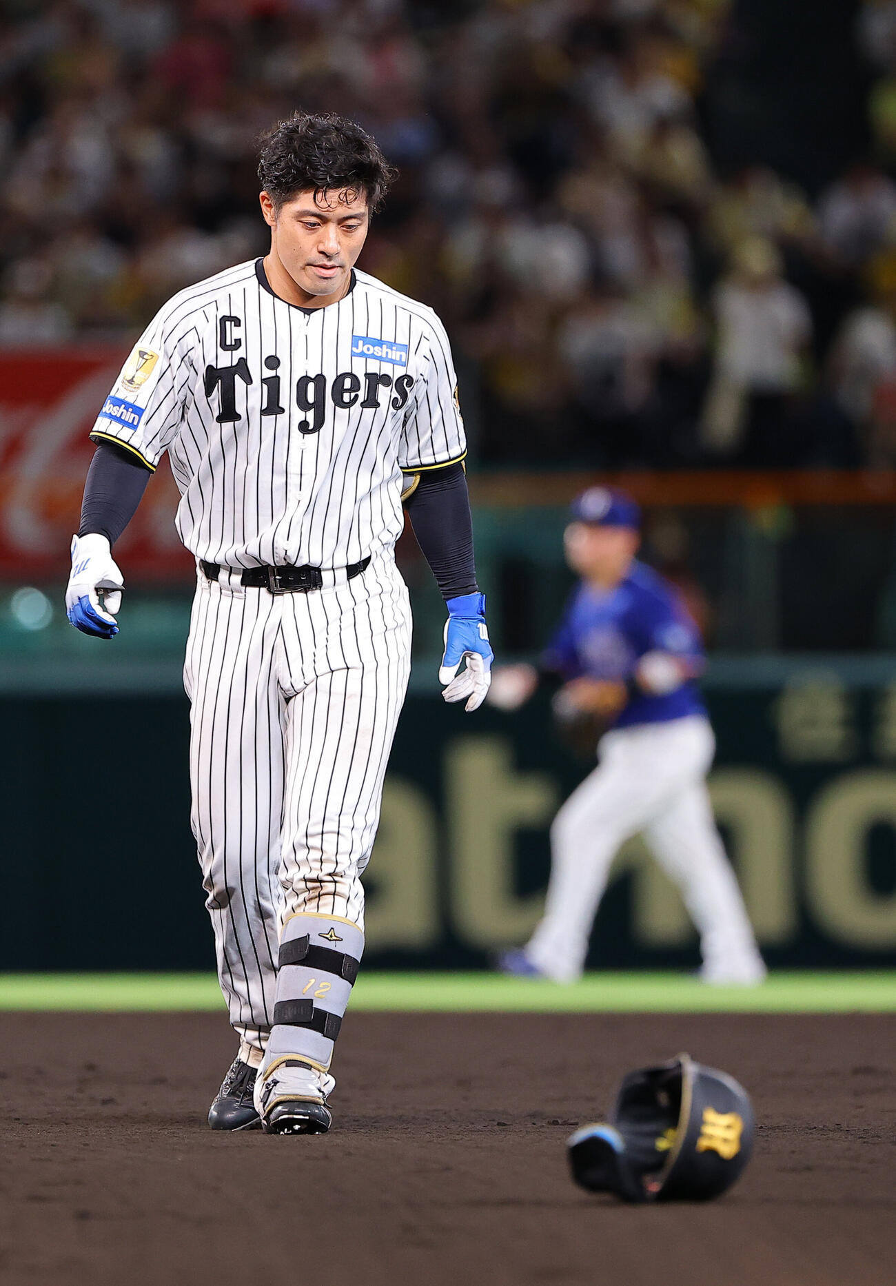 阪神対中日　7回裏阪神2死二、三塁、坂本誠志郎は左飛に倒れる（撮影・上田博志）