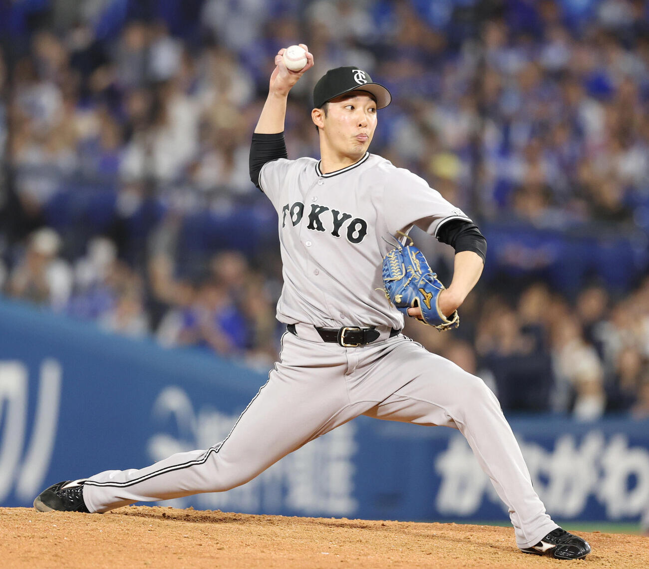 DeNA対巨人　9番手で登板し力投する赤星優志（撮影・増田悦実）
