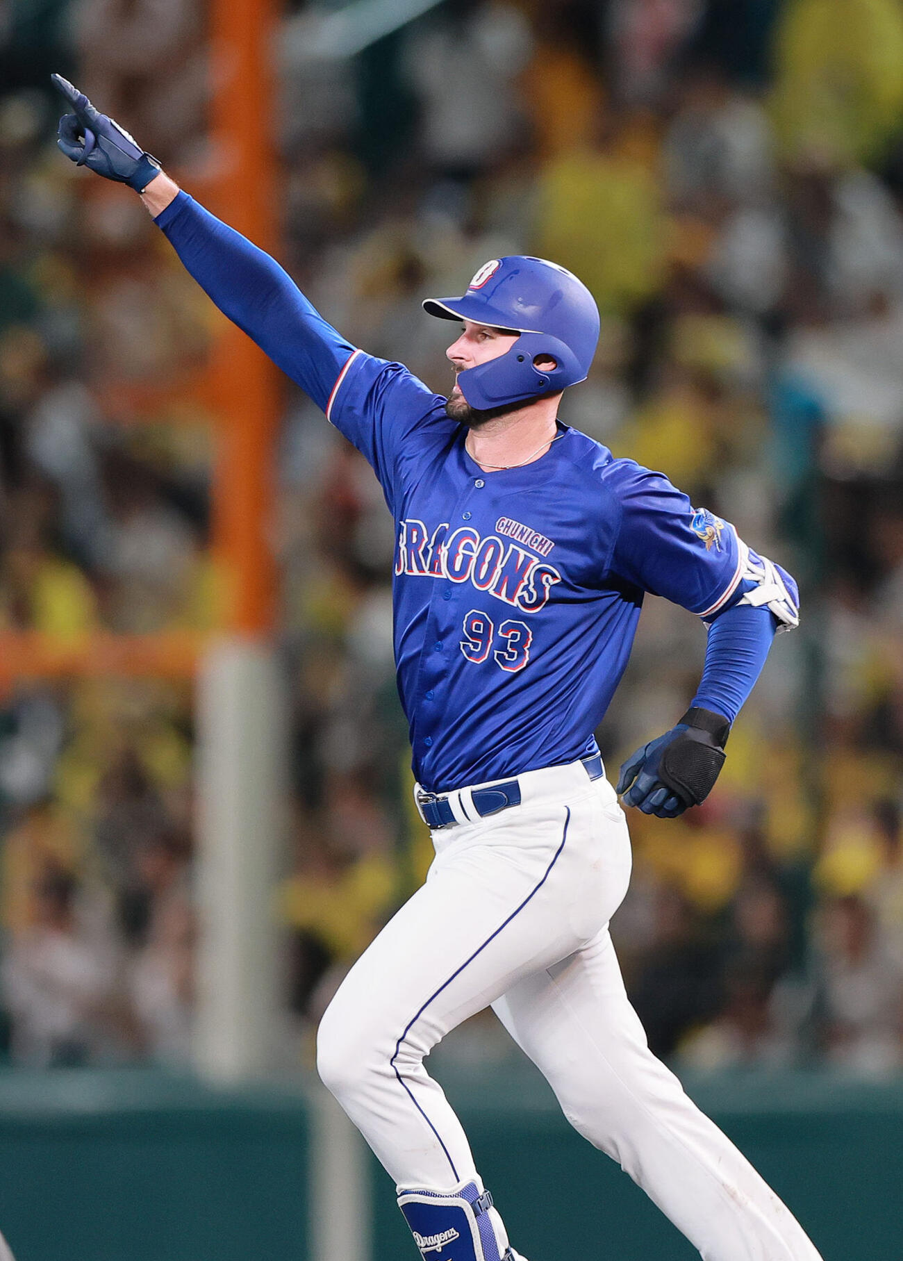 阪神戦で2点本塁打を放ったマラーはダイヤモンドを1周する（2026年9月撮影）