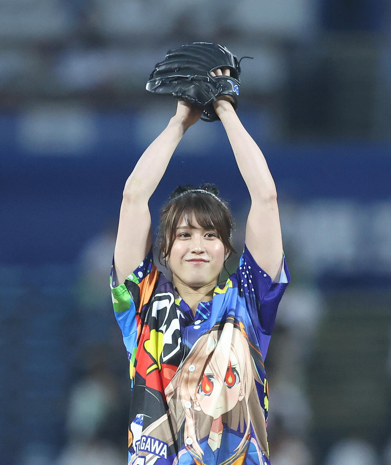 ヤクルト対広島　ファーストピッチセレモニーを務める中曽瑠華（撮影・河田真司）