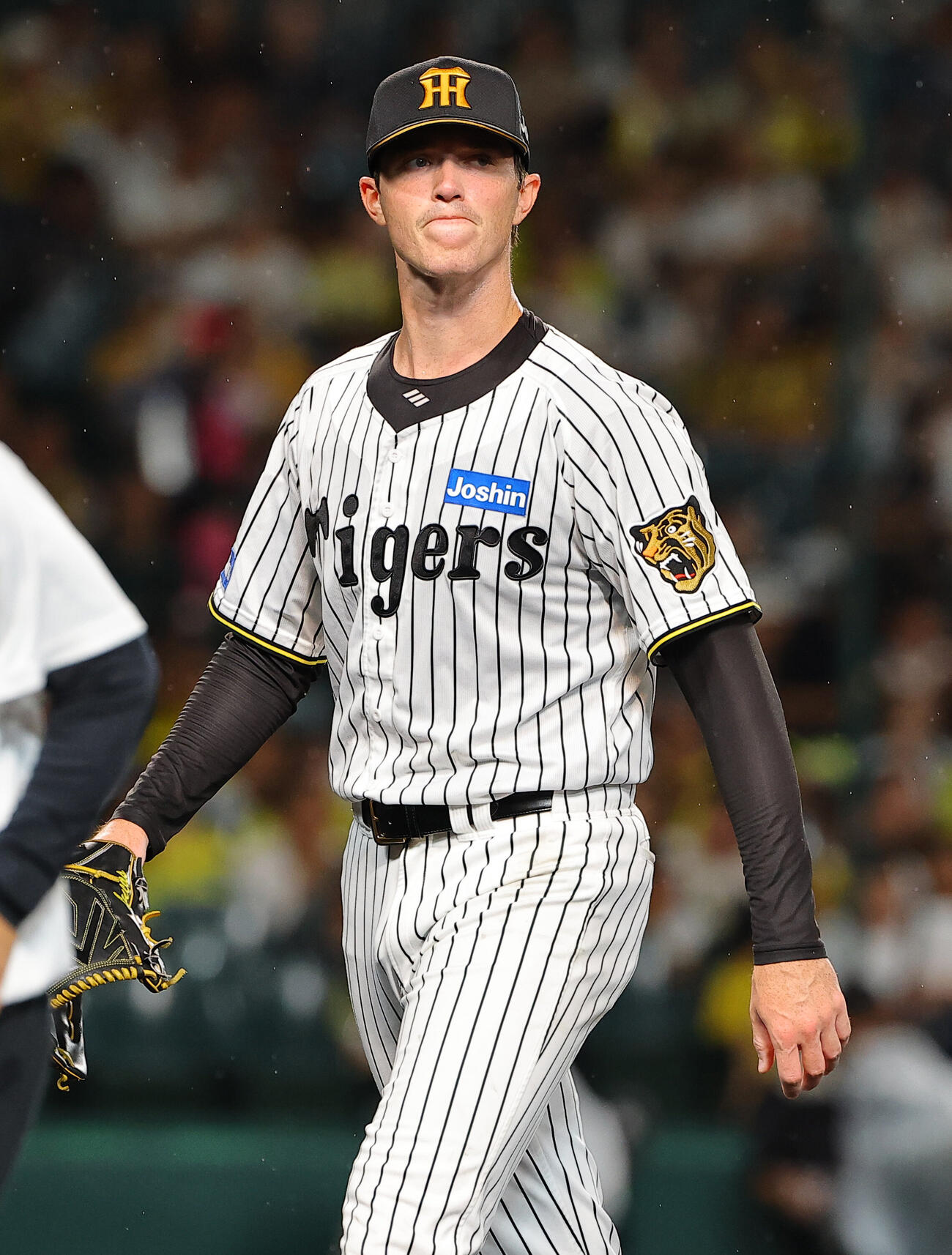 阪神対中日　イーストン・ルーカスは4回途中で降板する（撮影・上田博志）
