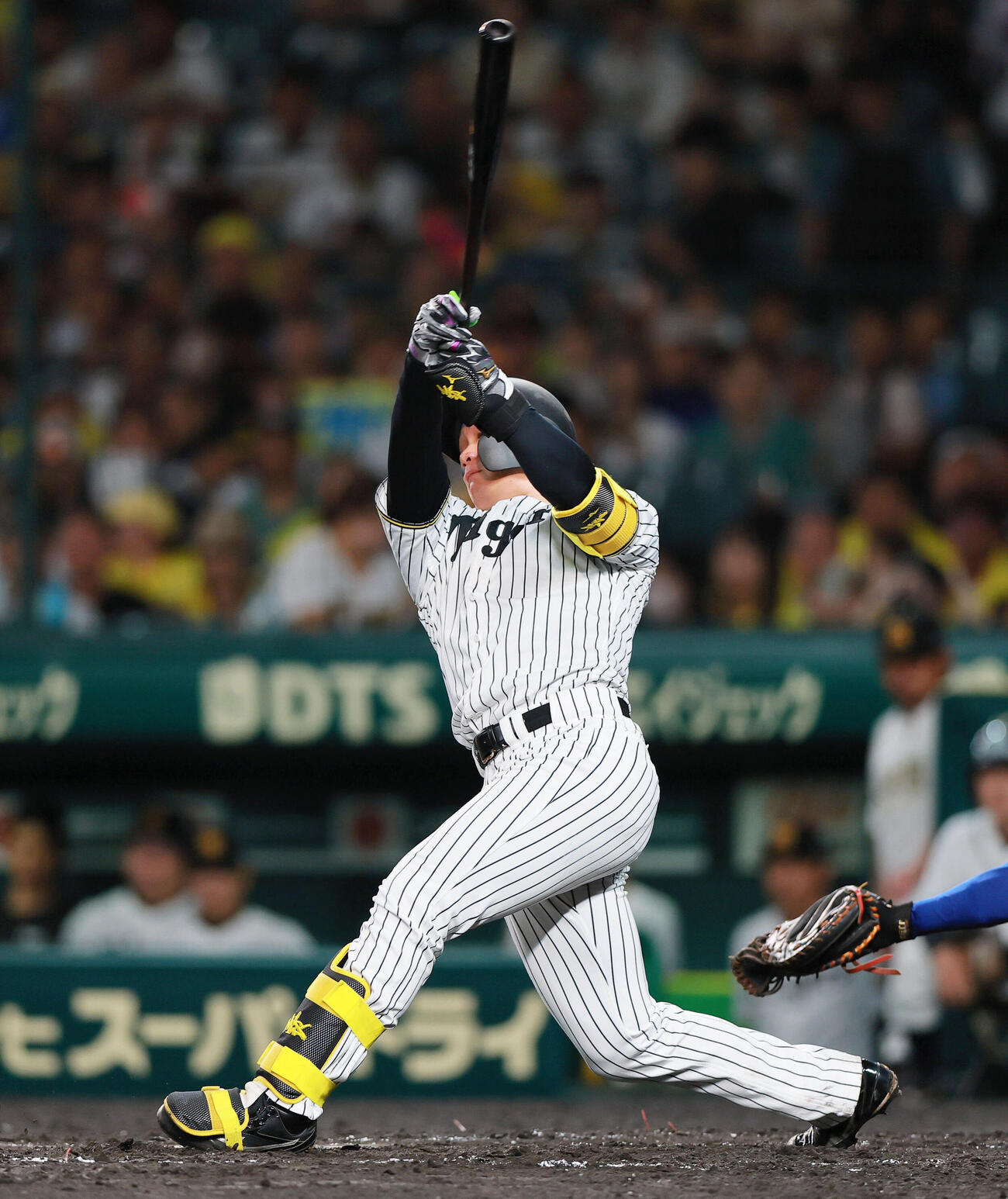 阪神対中日　3回裏阪神2死、安打を放つ森下翔太（撮影・上山淳一）