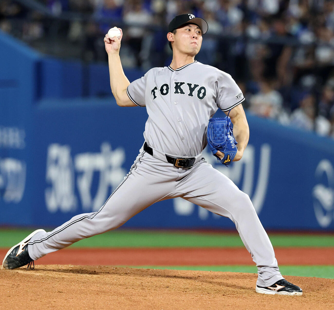DeNA対巨人　5回裏DeNAの攻撃で登板した平内龍太（撮影・浅見桂子）