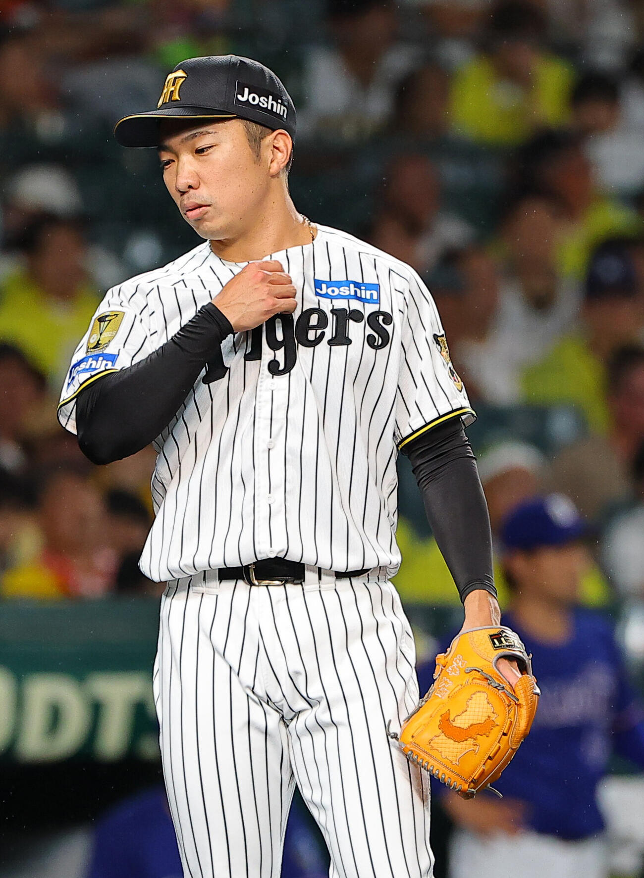 阪神対中日　6回表中日1死一塁、石井大智はミゲル・サノーに2点本塁打を浴びる（撮影・上田博志）