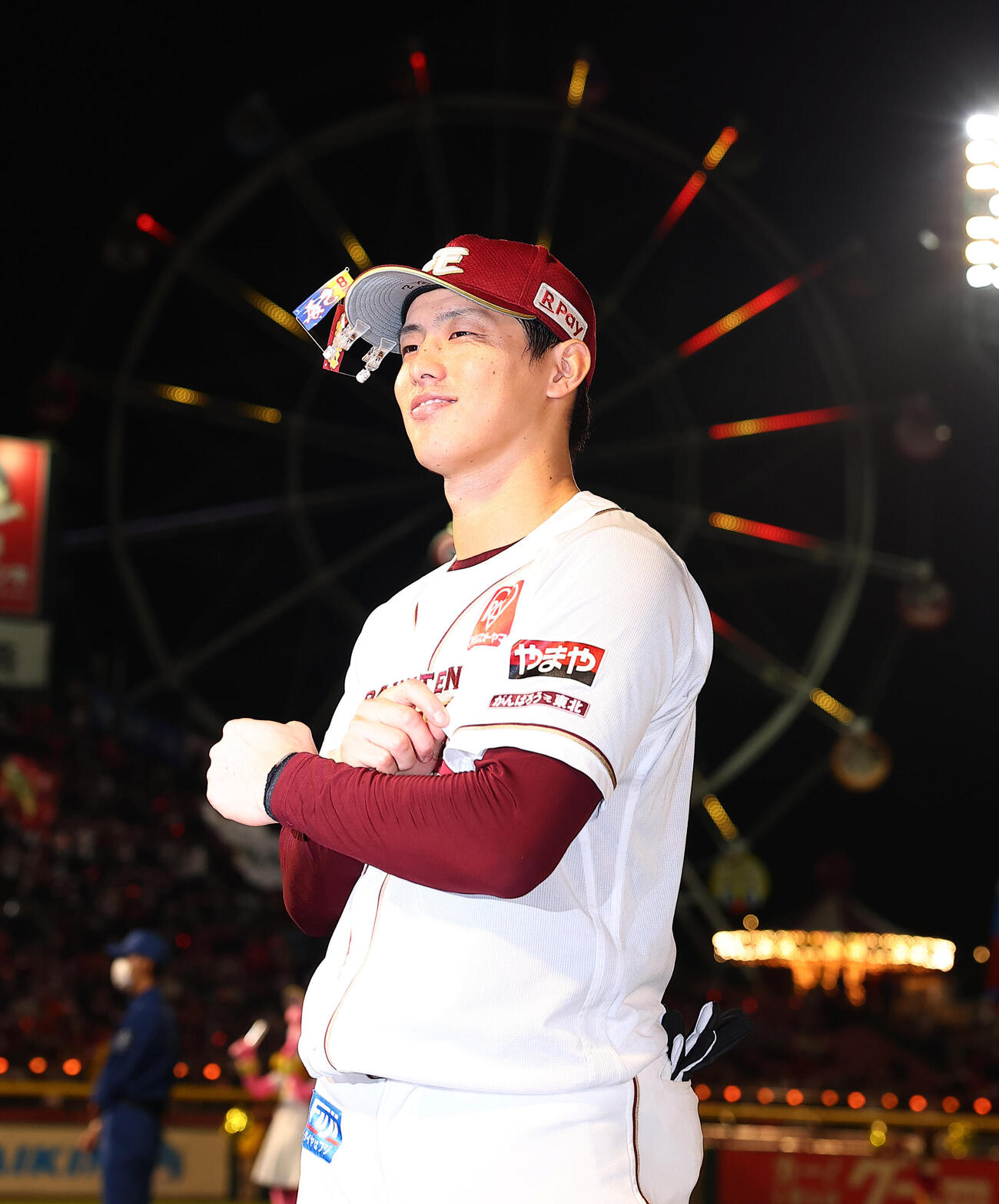 楽天対西武　ヒーローインタビューを終え笑顔でポーズをとる楽天辰己涼介（撮影・野上伸悟）