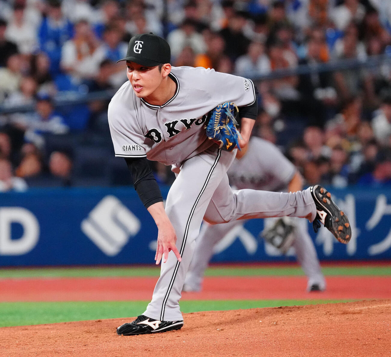 DeNA対巨人　3回裏から2番手で登板した巨人赤星優志（撮影・鈴木みどり）