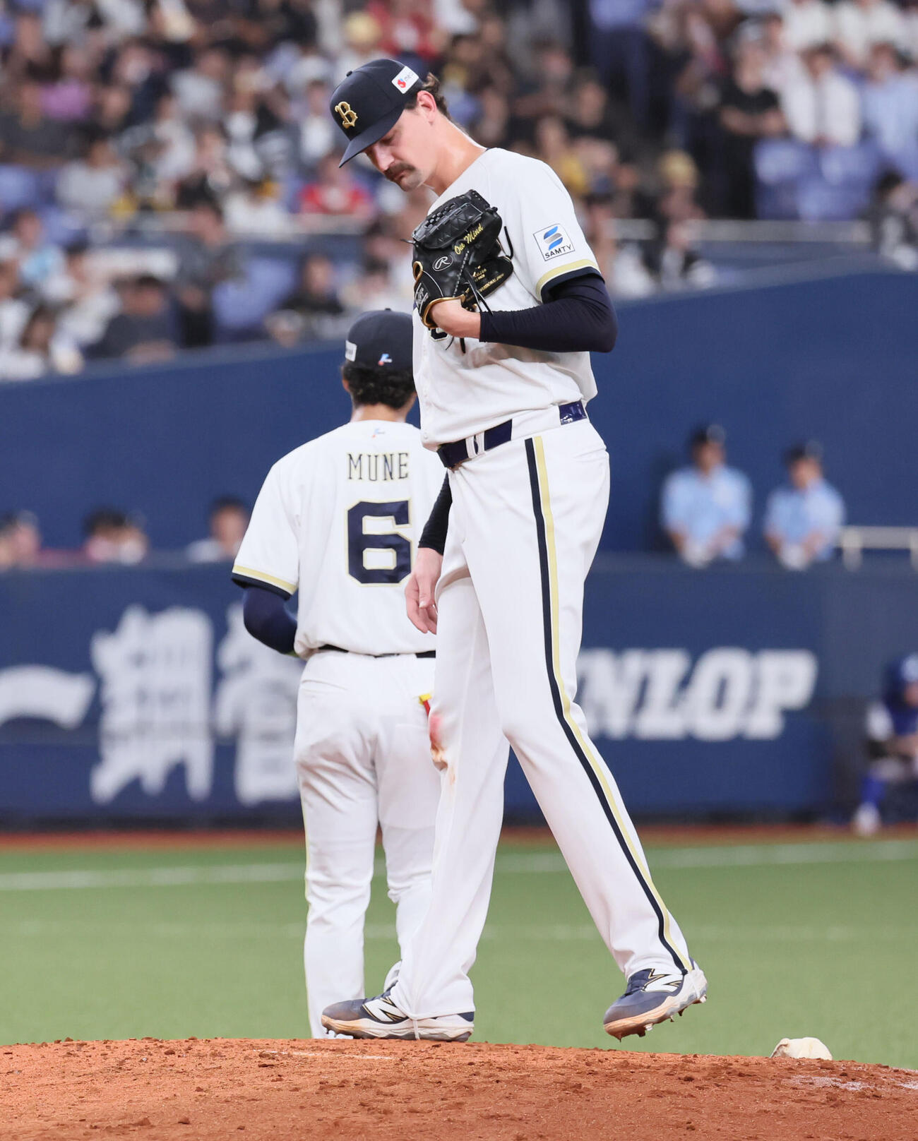 オリックス対ソフトバンク　4回表ソフトバンク2死一、二塁、ショーン・ジェリーは柳町達に先制適時二塁打を浴びる（撮影・宮崎幸一）
