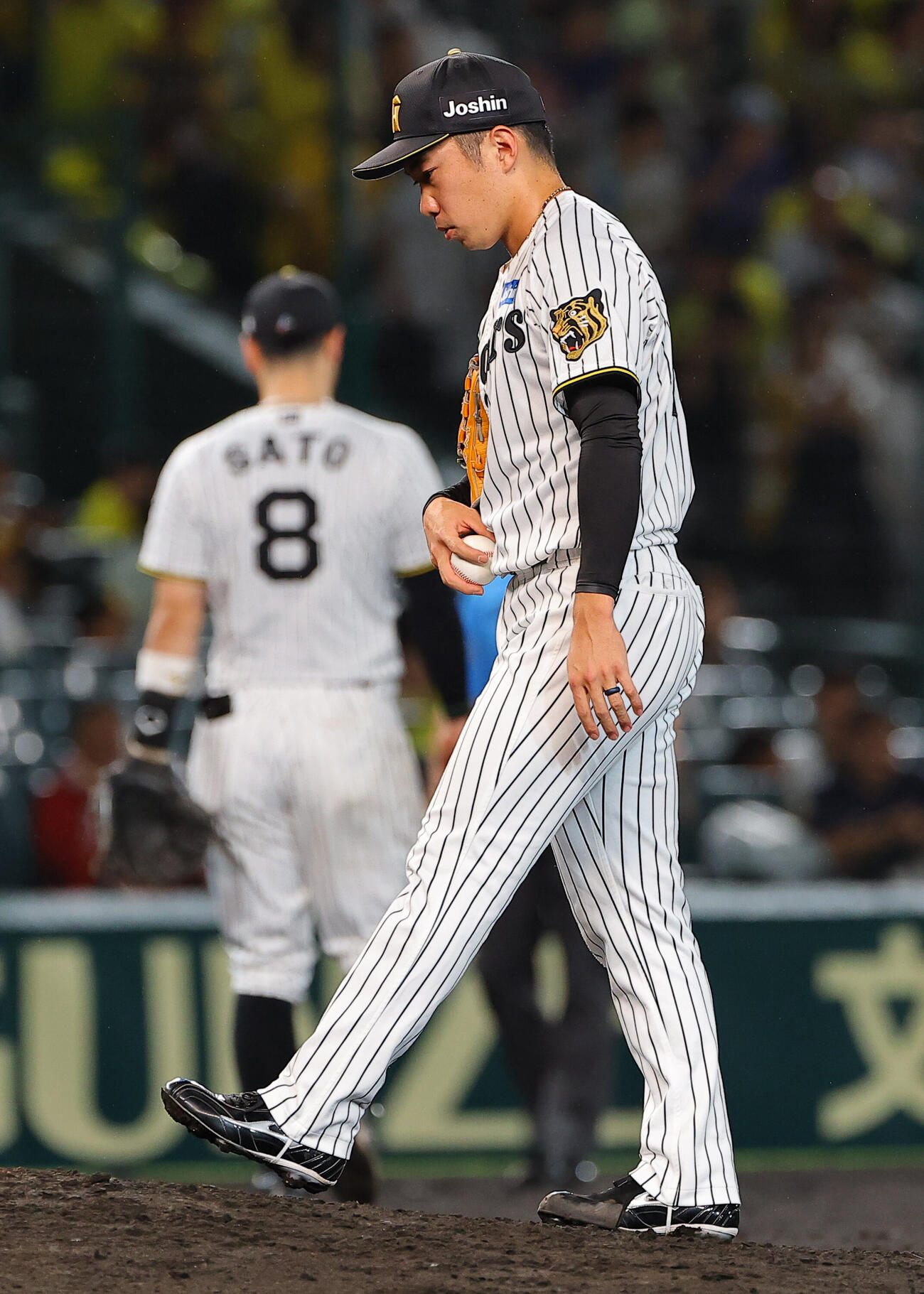 阪神対中日　6回表中日1死一塁、石井大智はミゲル・サノーに2点本塁打を浴びる（撮影・上田博志）